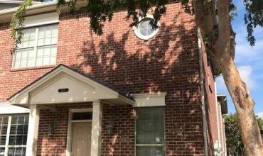 College Station – 3 Bedroom / 3 Bath- 2 story Condo off University Dr. E.