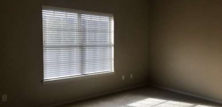 College Station – 3 Bedroom / 3 Bath- 2 story Condo off University Dr. E.