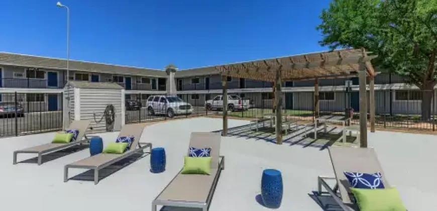 Oak Creek Apartments