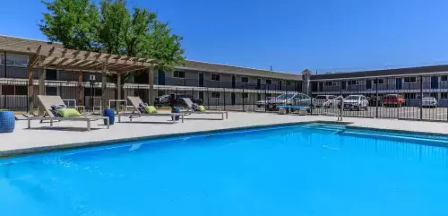Oak Creek Apartments