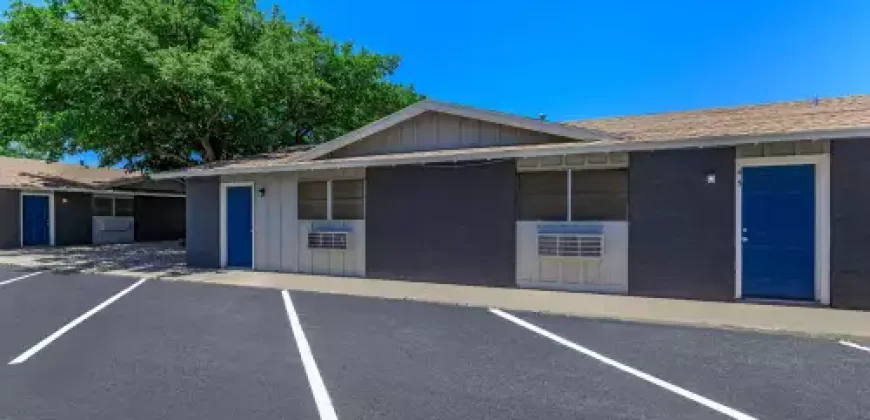 Oak Creek Apartments