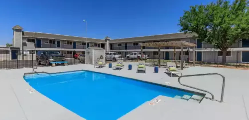 Oak Creek Apartments