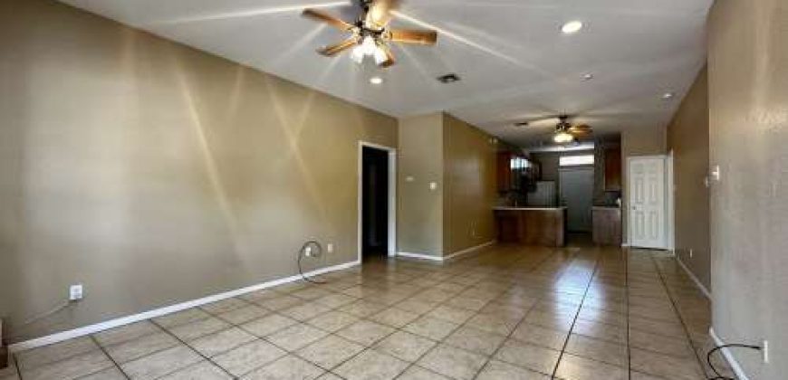 4 Bd / 4 Ba Duplex near Baylor Campus!