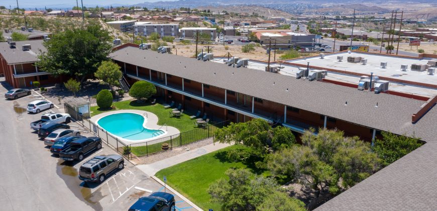 Paso Oeste Apartments