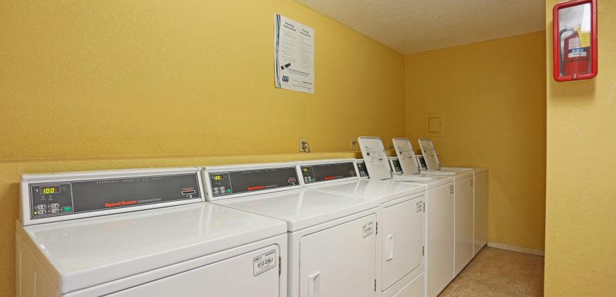 Paso Oeste Apartments