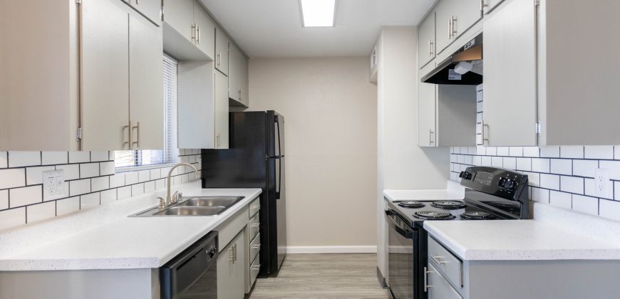 Paso Oeste Apartments