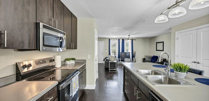 The Avenue at San Marcos Apartments